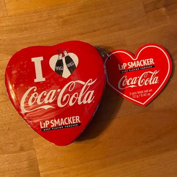 2 Lip Smackers 3 lip balm tins, Holiday,  Coca Cola Valentine Heart, Sealed New - Picture 4 of 5